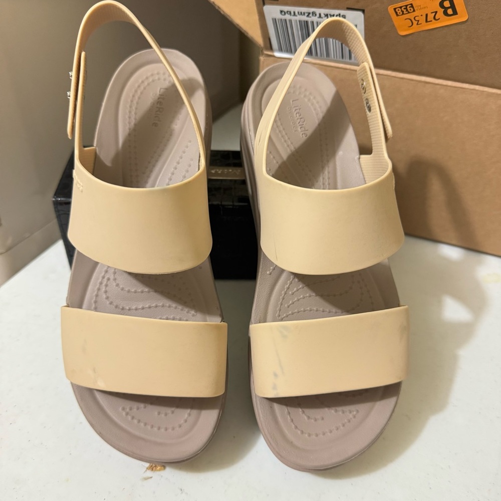 CROCS Brooklyn Low Wedge Tan Sandals